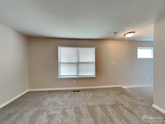 Photo - 906 W Clinton St
