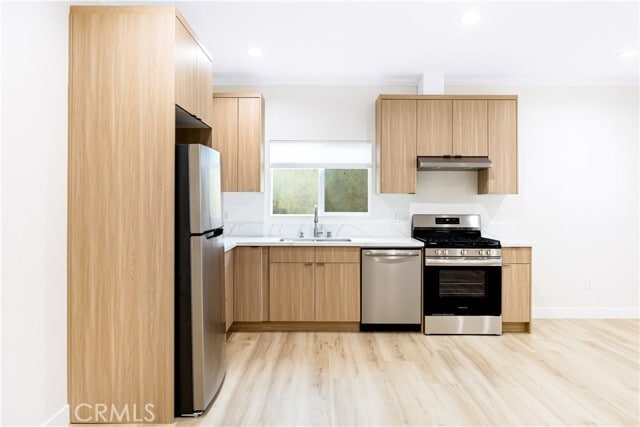 Photo - 720 E Windsor Rd House