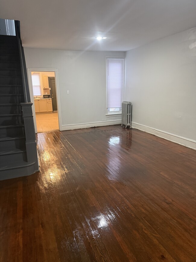 Photo - 3550 N Marshall St