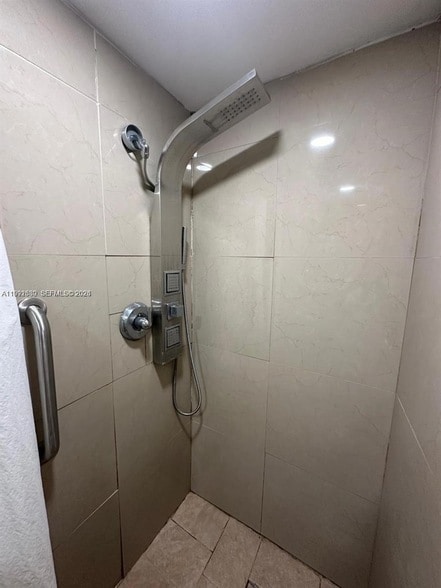 Photo - 1572 NE 149th St