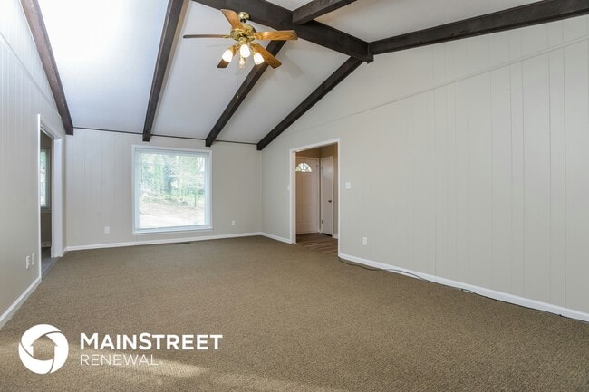 Photo - 2026 Sprucewood Pl