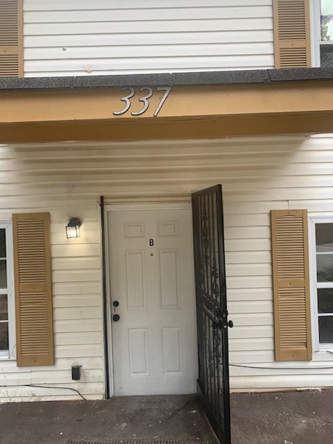 Photo - 337 Fairburn Rd NW