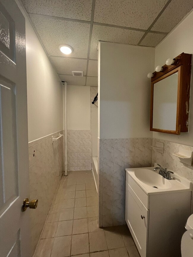 Photo - 179 W 48th St Unit 17