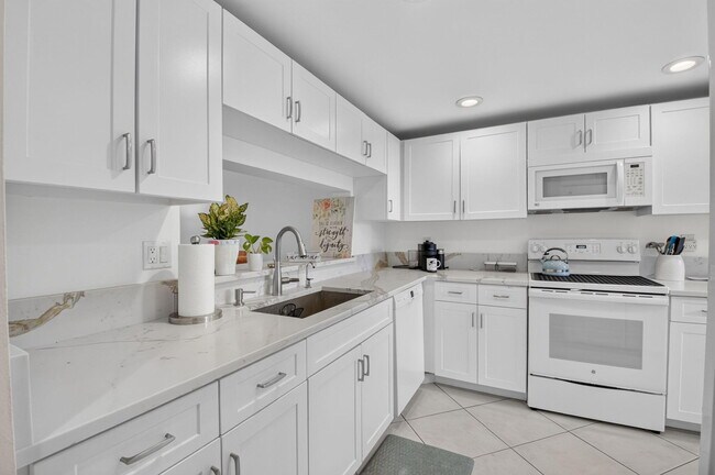 Photo - 15075 Witney Rd Unit 212