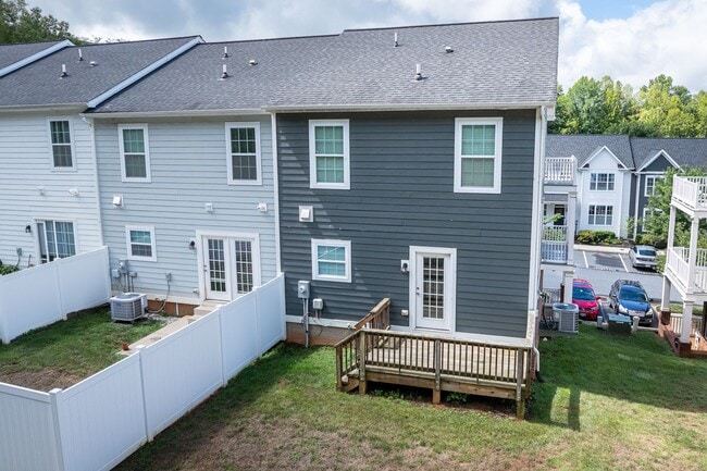Photo - 2410 Winthrop Dr