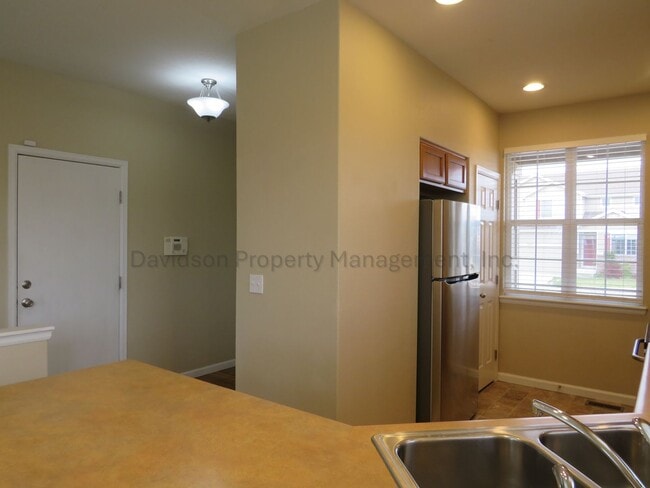 Photo - 7641 Autumn Knoll Dr