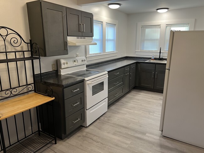 Photo - 6 Winsor Ave