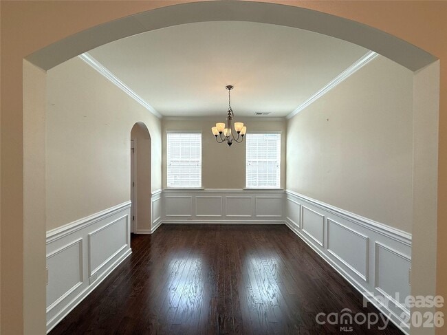 Photo - 6911 Agnew Dr