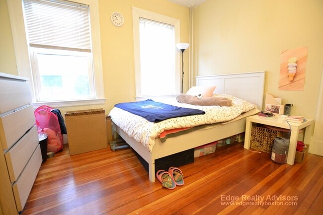 Photo - 73 Leicester St