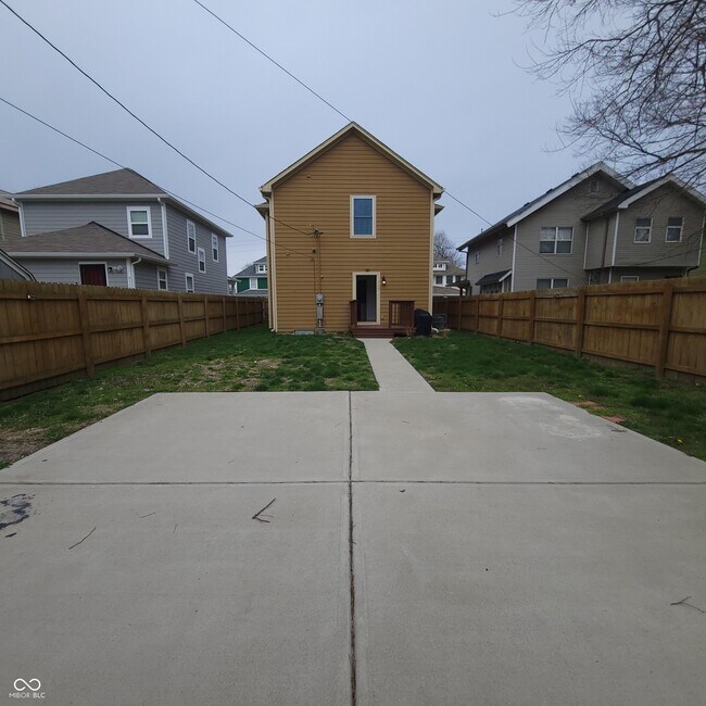 Photo - 3123 Broadway St