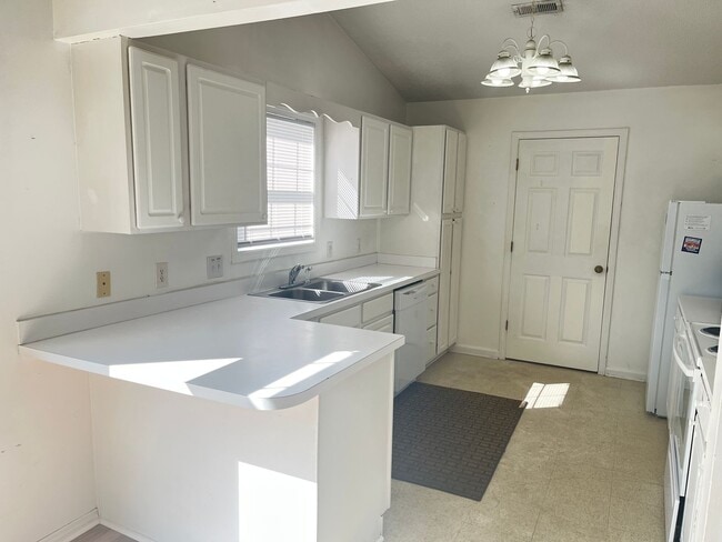 Photo - Pet Friendly 3 Bedroom, 2 Bath Duplex in College Park Available Soon!