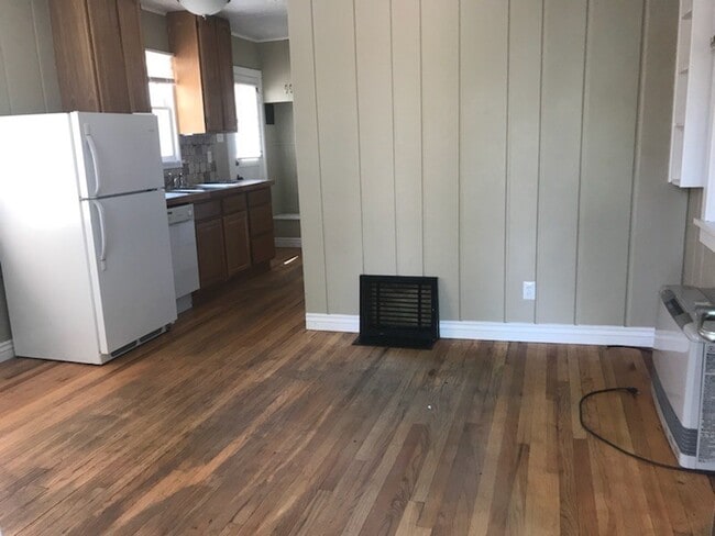 Photo - 718 17th St Unidad 2