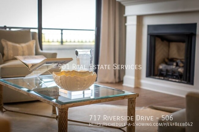 Photo - 717 Riverside Dr