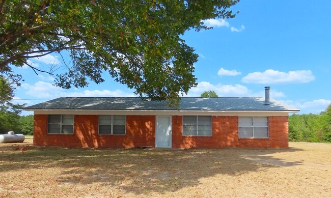 Building Photo - Country Living in Arp! 3 Bedroom, 1 Bath H...