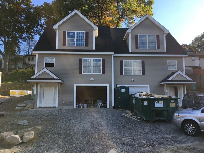 3 br, 2 bath Duplex - 21 Pinehurst St Unit A - 3 br, 2 bath Duplex - 21 Pinehurst St Townhome Unit A