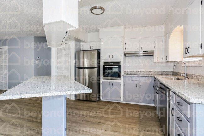Photo - Beautifully renovated home with 3 bedroom ...