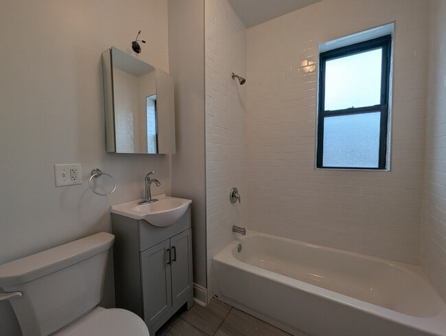 Photo - 2640 N Milwaukee Ave Unit 3