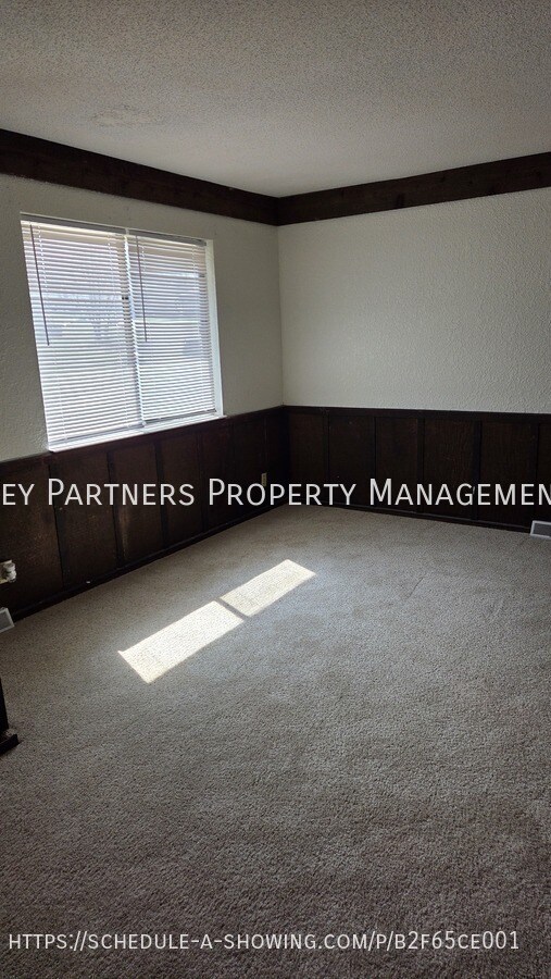 Photo - 8106 Yecker-