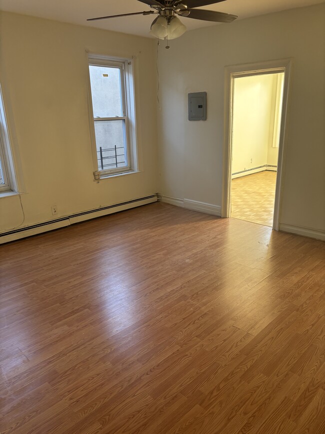 Photo - 201 E 51st St Unit Apt 2