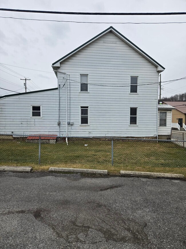 Photo - 14818 Broadway St