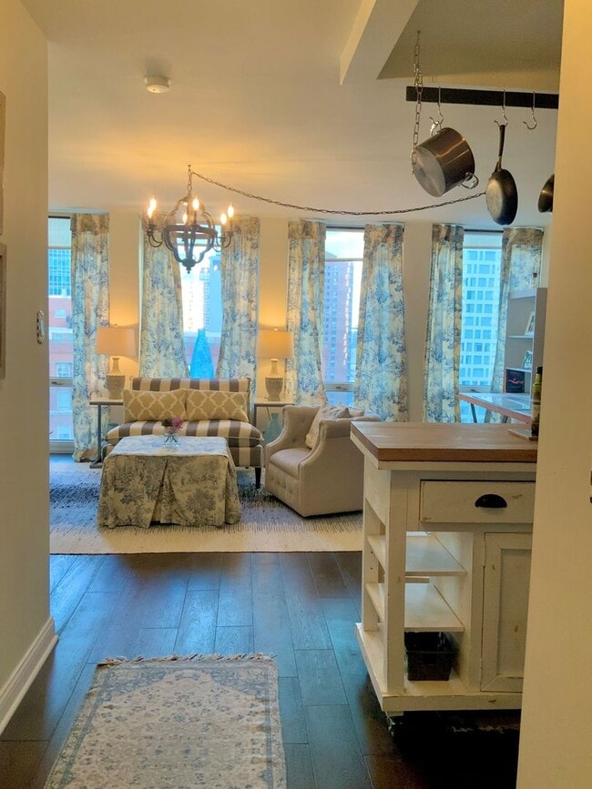 Photo - 111 E Chestnut St Unit 19B