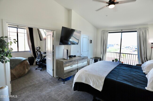 Photo - 2315 N 52nd St