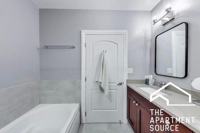 Photo - 1518 N Sedgwick St Unit 4B