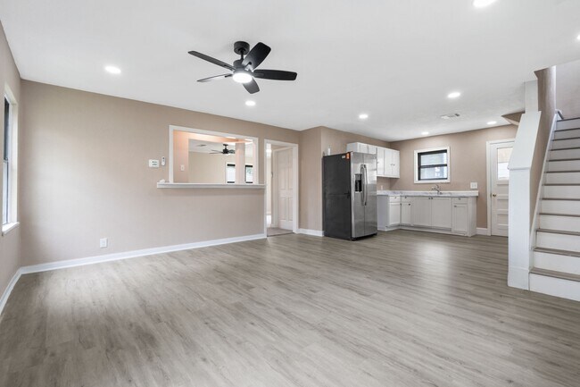 Photo - 1225 3rd Ave N