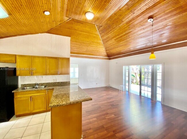 Photo - 2402 NW 42nd St