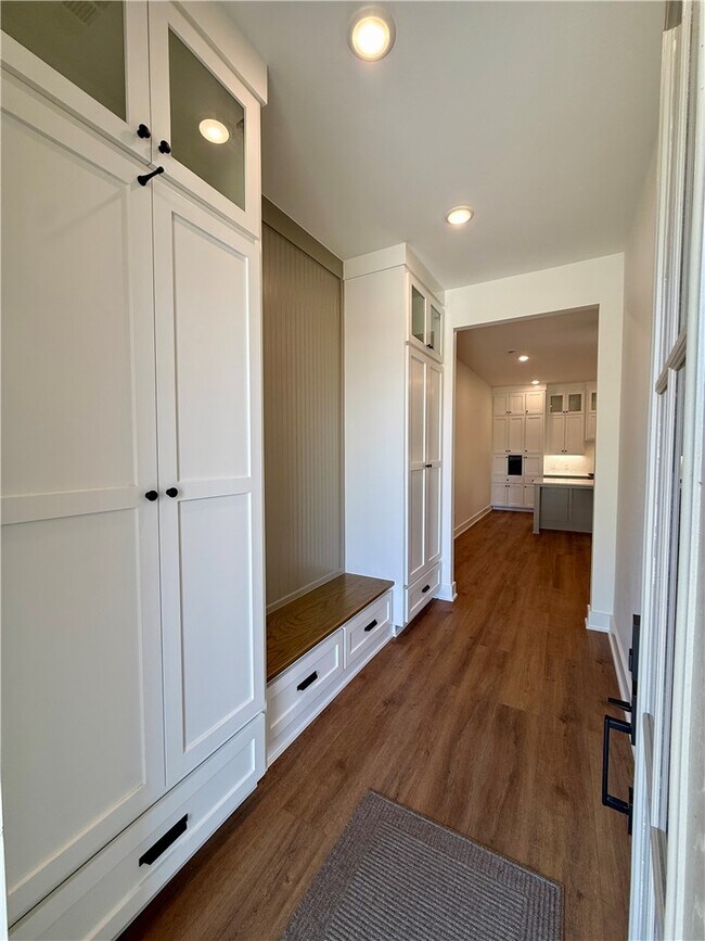 Photo - 825 NW 14th St