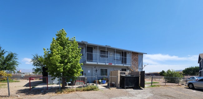 Building Photo - 4796 Nova Ln Unit 1
