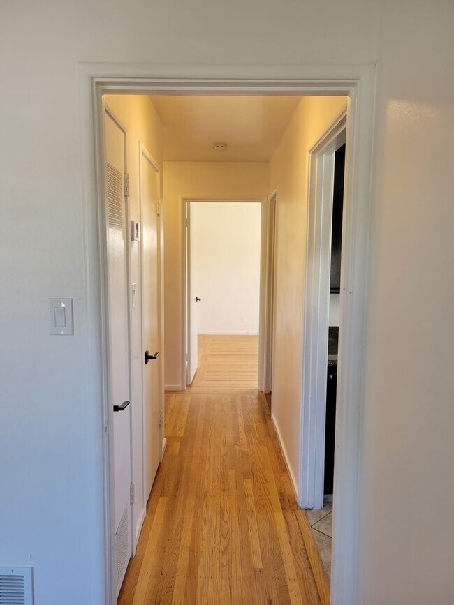 Photo - AVAILABLE NOW! 3 BEDROOM/2 BATH IN FAIRFIELD