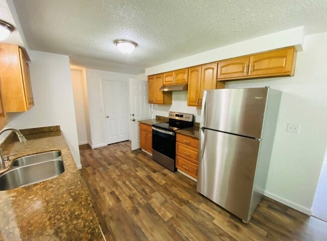 Photo - 3 Bedroom, 1 Bathroom Duplex