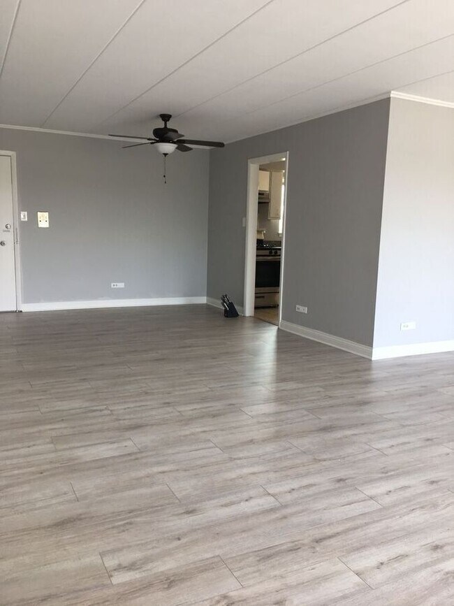 Photo - 10302 S Komensky Ave Unidad 4