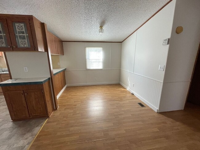 Photo - 3 BR, 2 BA doublewide in Pikeville!