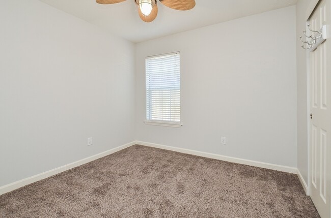 Photo - 811 Spring Valley Ct