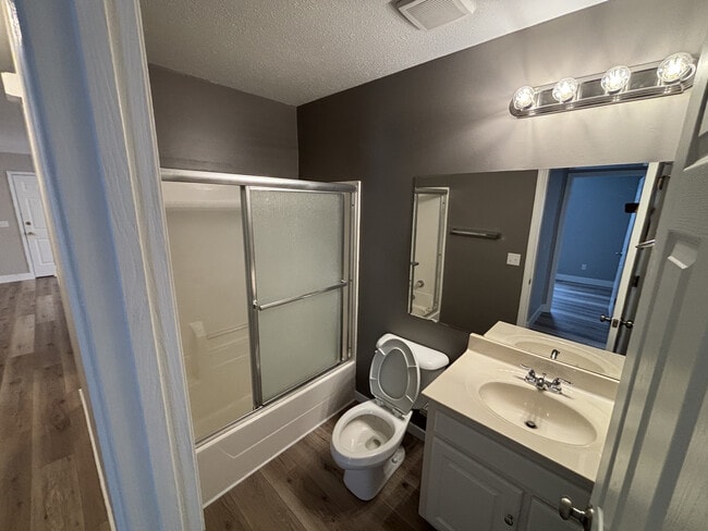 Photo - 271 Shellbark Dr