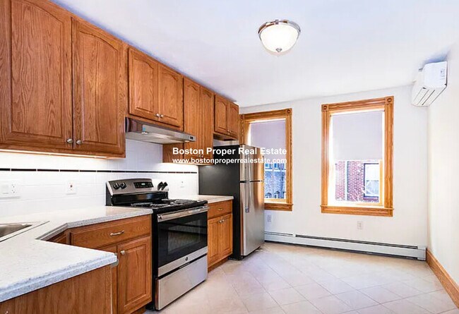 Photo - 46 Garden St Unit 4