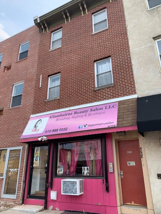 Building Photo - 4028 Market St Unit 2F