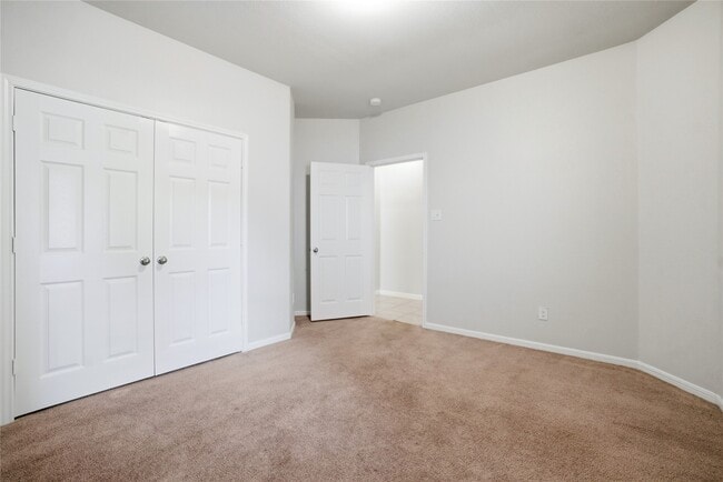 Photo - 116 Camelot Pl Ct