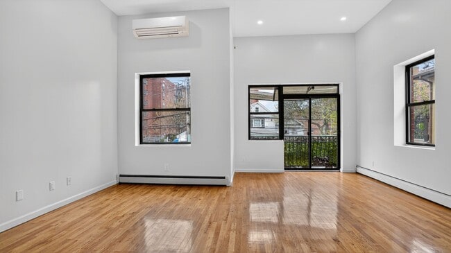 Photo - 1111 Sheepshead Bay Rd Unidad 2F