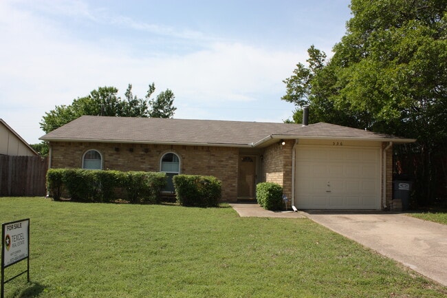 Photo - 556 Harrison Dr House