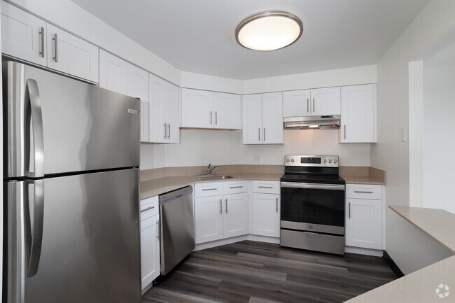 2BR, 2BA - 1,524SF - Kitchen