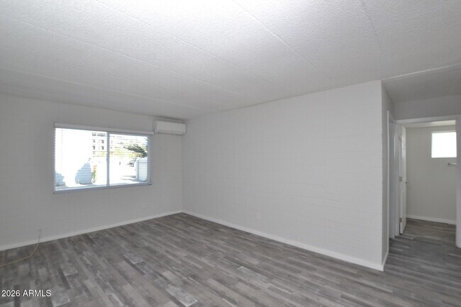 Photo - 44 E Roanoke Ave Unit Apt 1