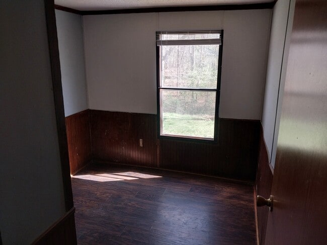 Photo - 211 Duchess Dr