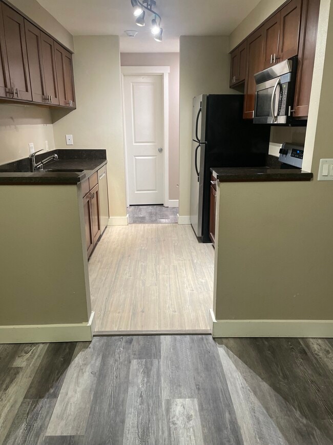 Photo - 15821 Leary Way Unidad C127