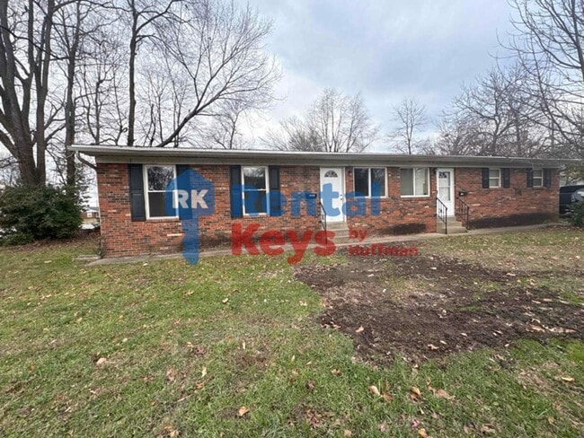 Building Photo - Three Bedroom Duplex