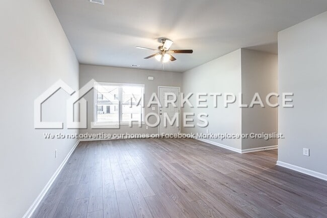 Photo - 226 W L Miller Dr