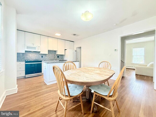 Photo - 1908 37th St NW