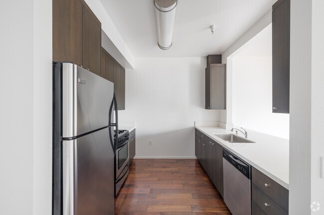 1 BR, 1 BA - 818SF - MV Lofts